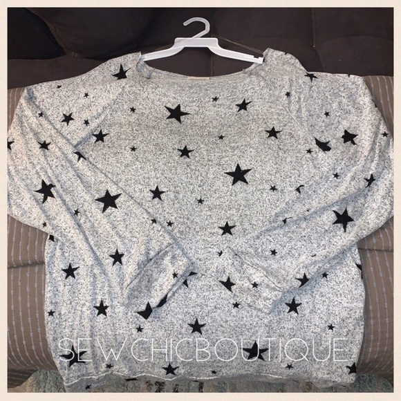 Plus Size Star Print Wide Neck Long Slv Top - Picture 5 of 6